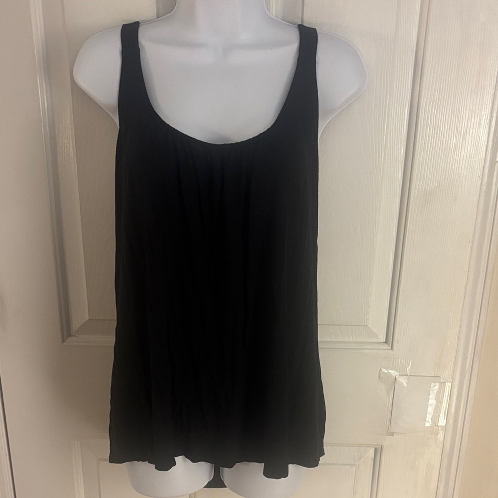 LOFT Black Sleeveless flowing Tank Top
